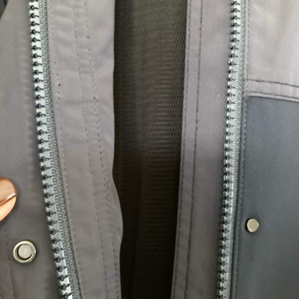 SOLD Raincoat Hooded Trench Coat Rain Jacket Tahari - Picture 2 of 9